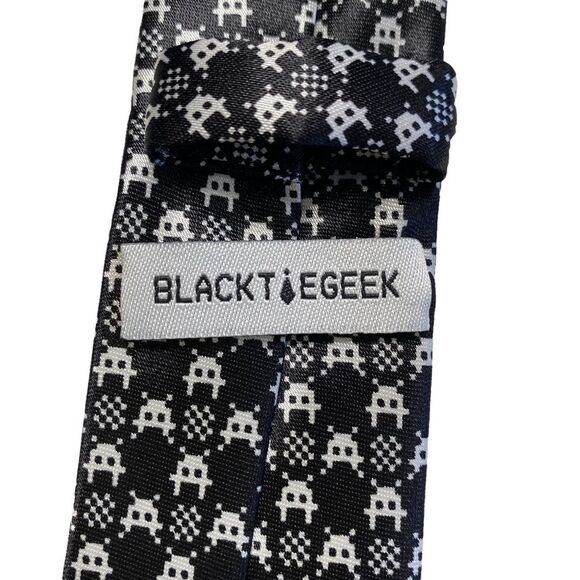 Black Tie Geek Space Invaders Video Game Atari Necktie Aliens 70s Tie - Picture 7 of 11